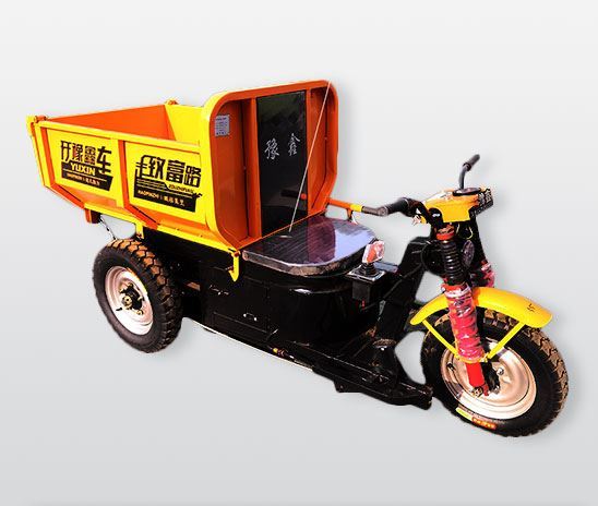 窑场三开门双卡板自卸工程电动车